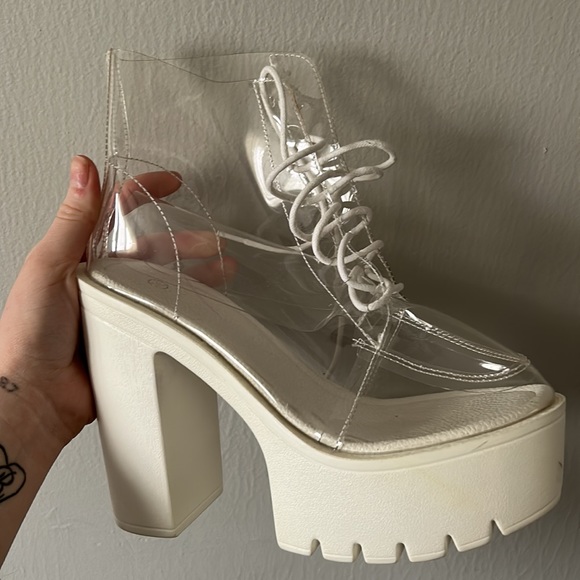 clear/white 3 inch heels - Picture 2 of 3